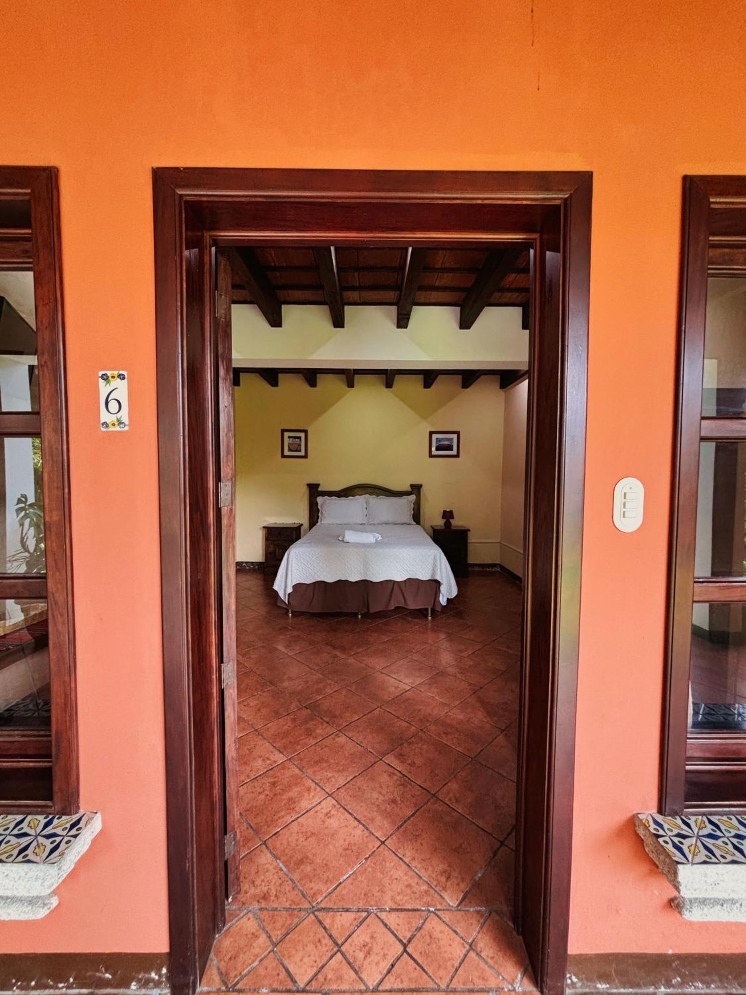 Alana Hotel By Ish Antigua ภายนอก รูปภาพ