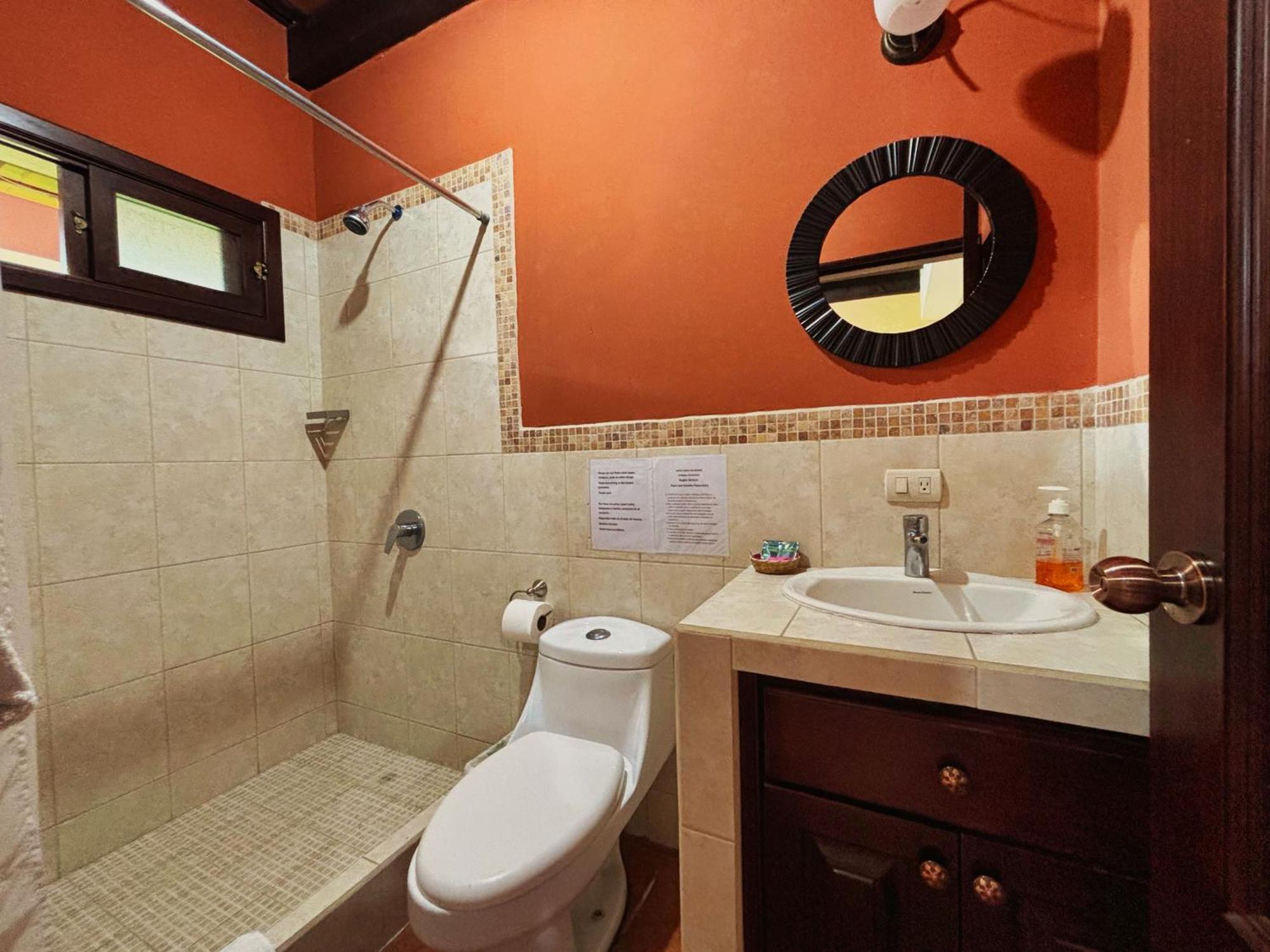 Alana Hotel By Ish Antigua ภายนอก รูปภาพ