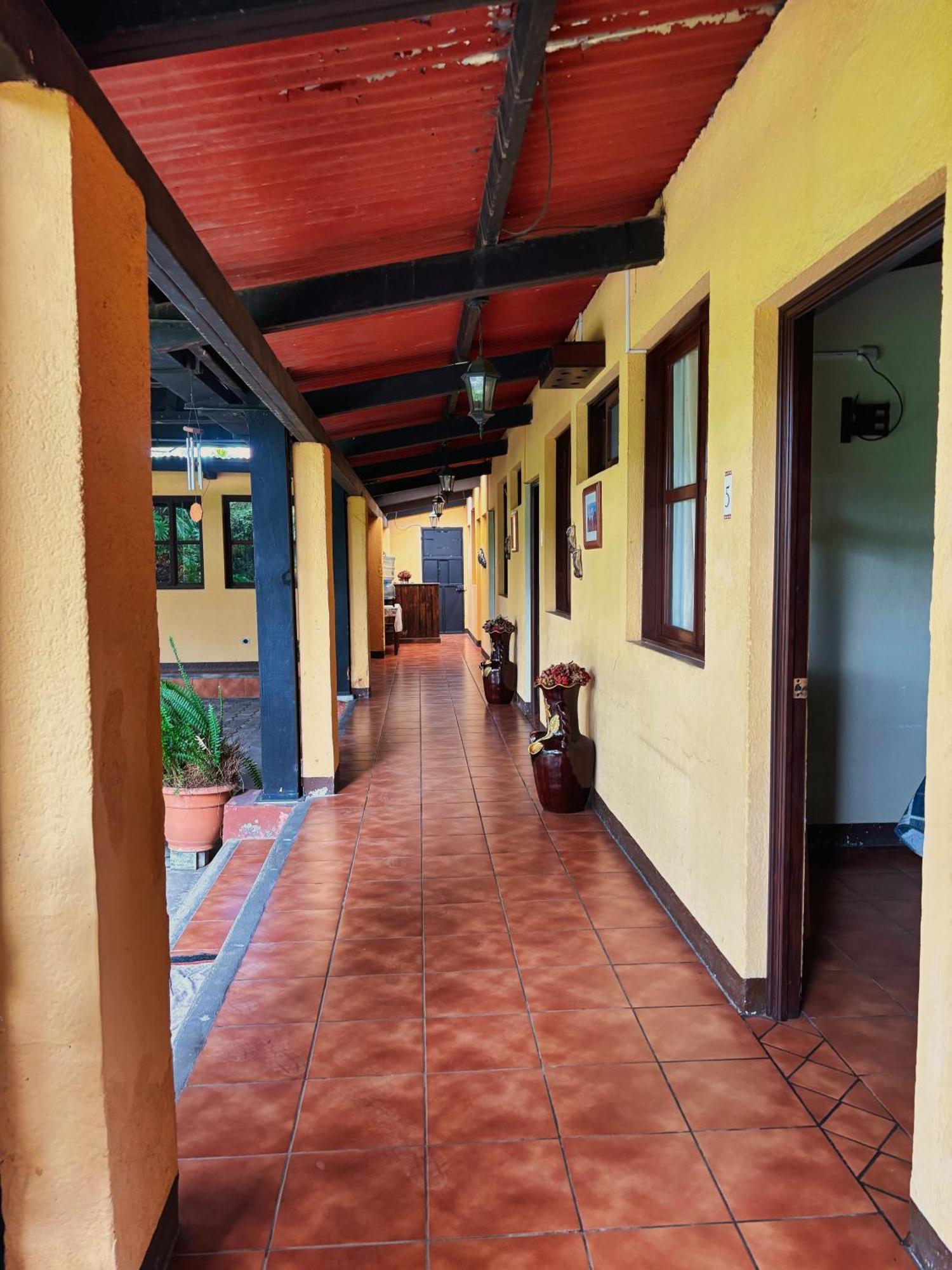Alana Hotel By Ish Antigua ภายนอก รูปภาพ