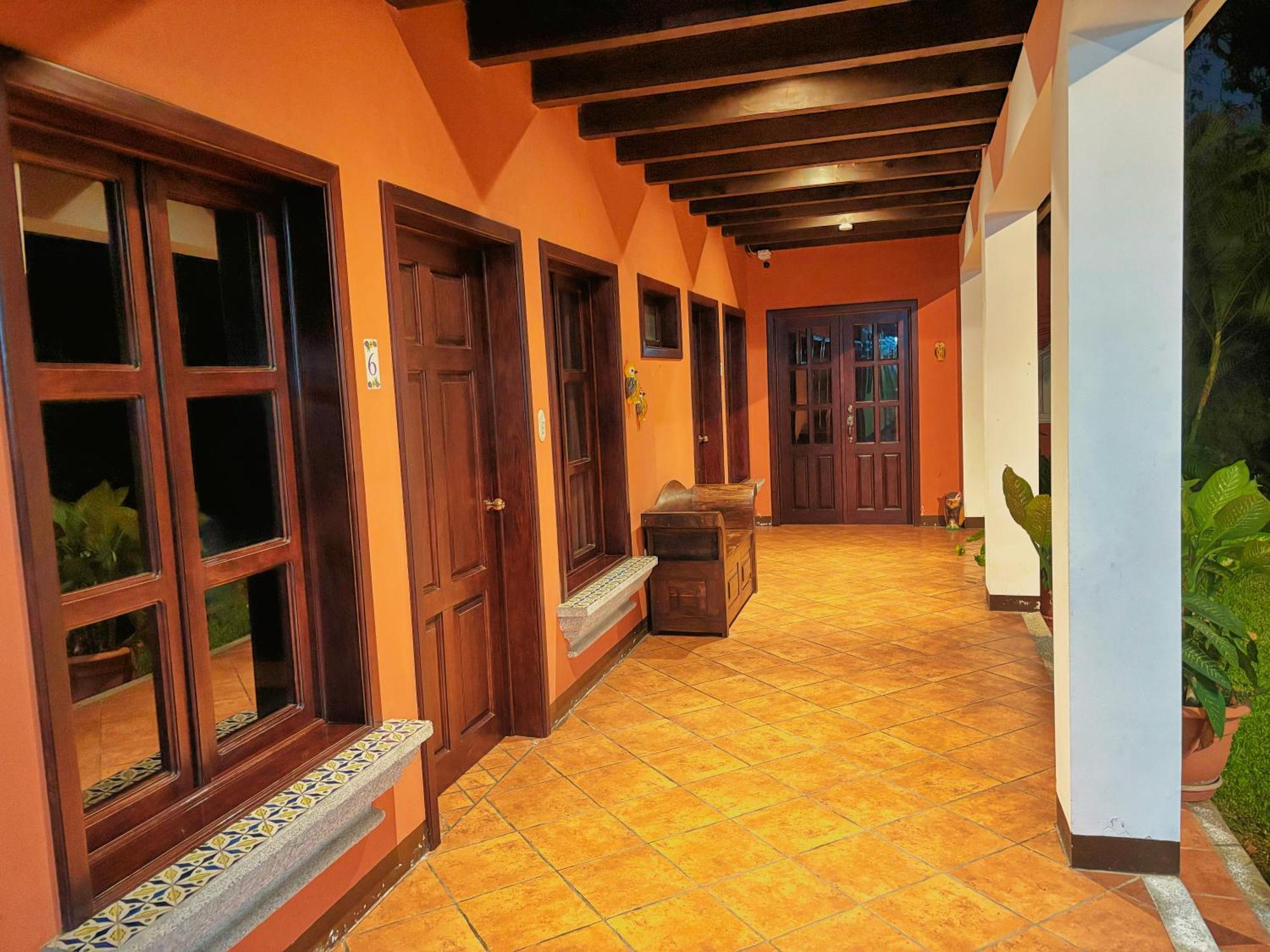 Alana Hotel By Ish Antigua ภายนอก รูปภาพ